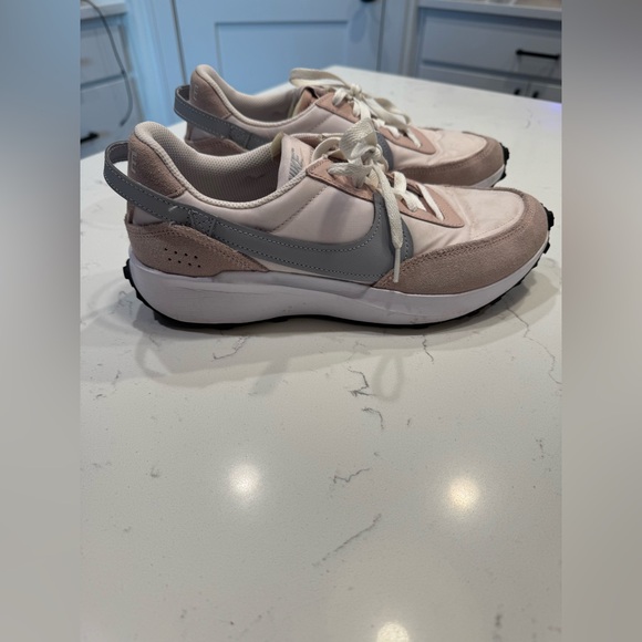 WOMENS NIKE SNEAKER SHOES SIZE 10 - Picture 5 of 7